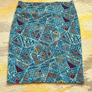 LulaRoe multicolor geometrical print sz L